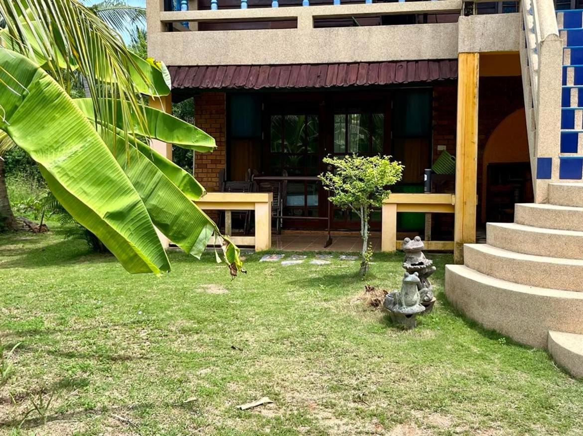เฟิร์ส วิลล่า บีช รีสอร์ท บ้านใต้ ภายนอก รูปภาพ