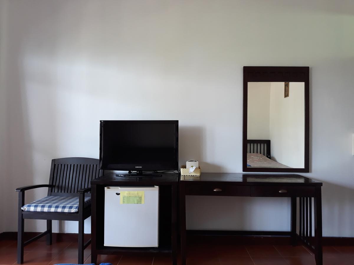 เฟิร์ส วิลล่า บีช รีสอร์ท บ้านใต้ ภายนอก รูปภาพ